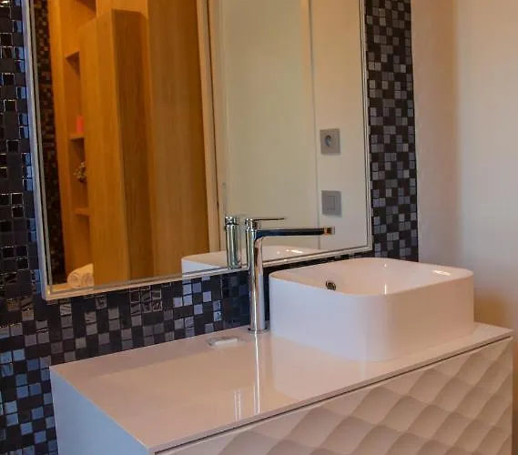 Domaine 669, Contemporaine Et De Prestige Villa Alès