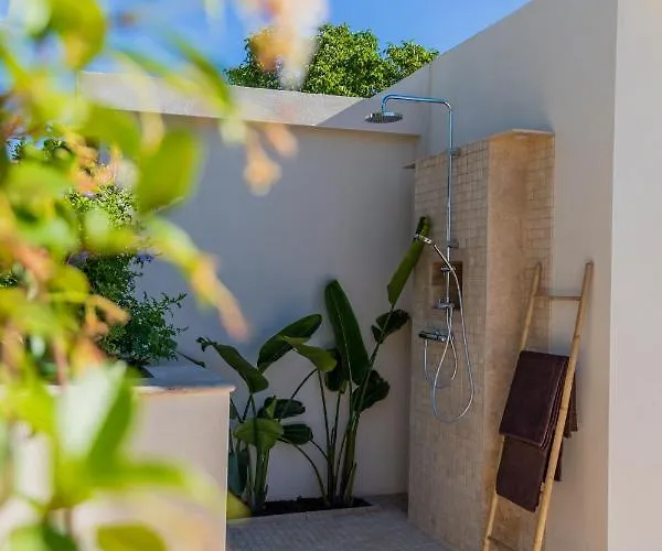 Domaine 669, Contemporaine Et De Prestige Villa