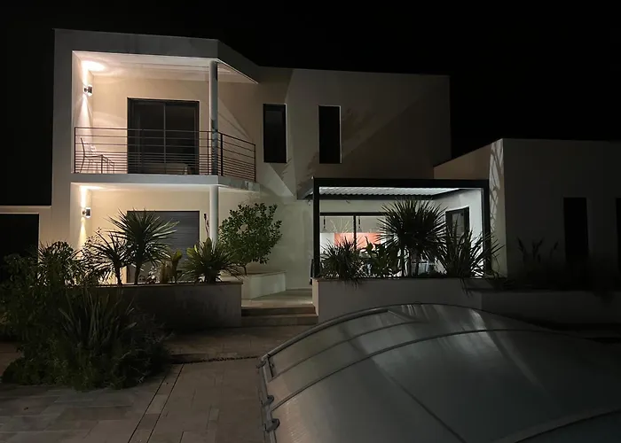 Domaine 669, Contemporaine Et De Prestige Villa Alès